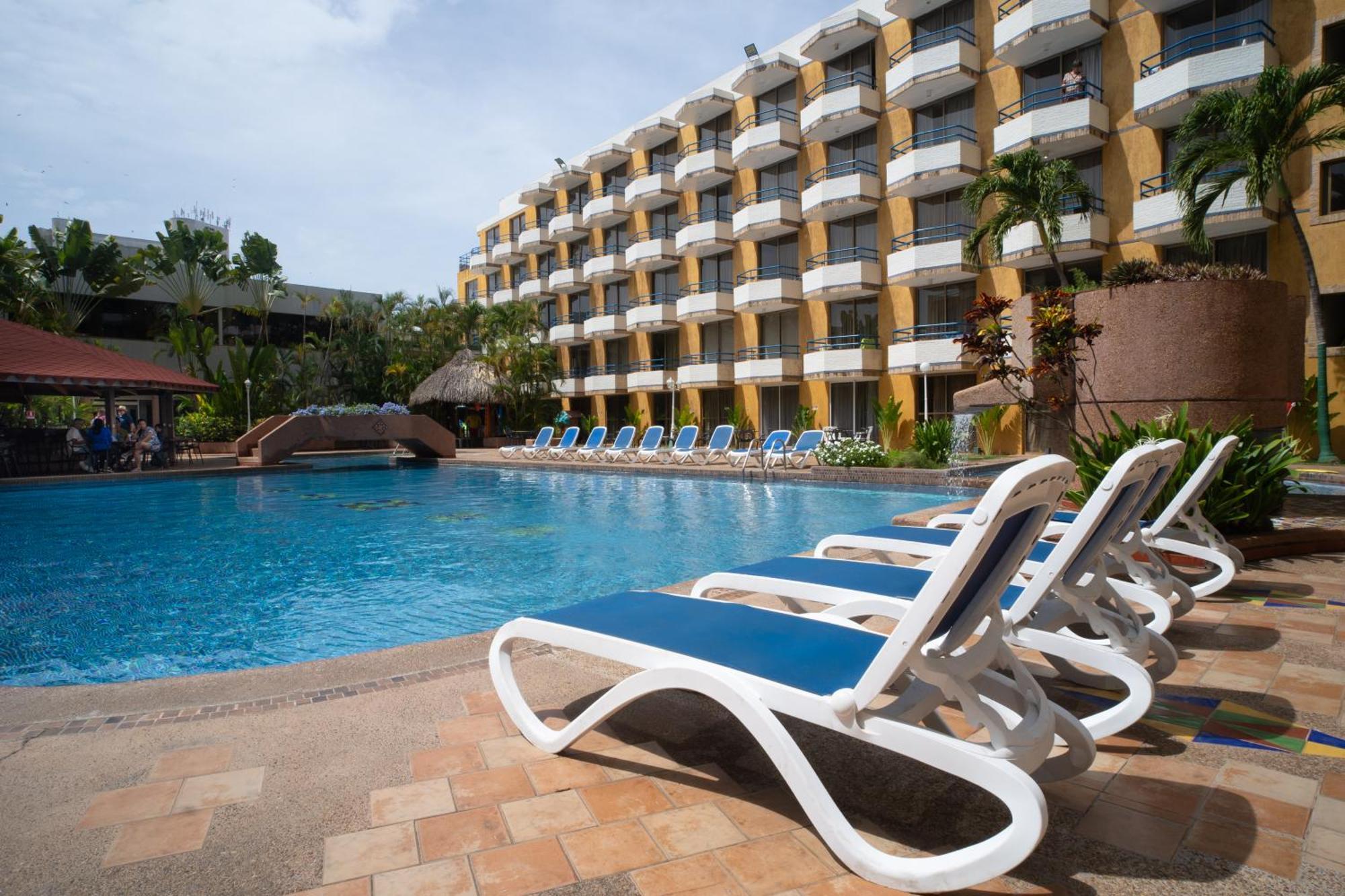 Hotel Margarita Dynasty Porlamar Exterior foto
